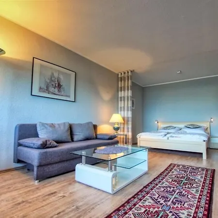 - Haus D, App 0d0606 *